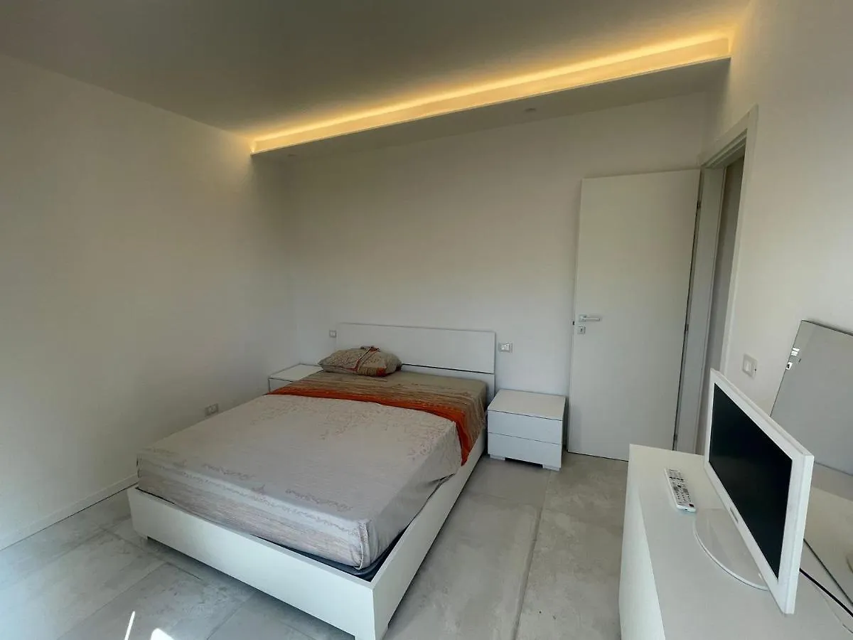 Helen2.0 Apartment Tirrenia Italy